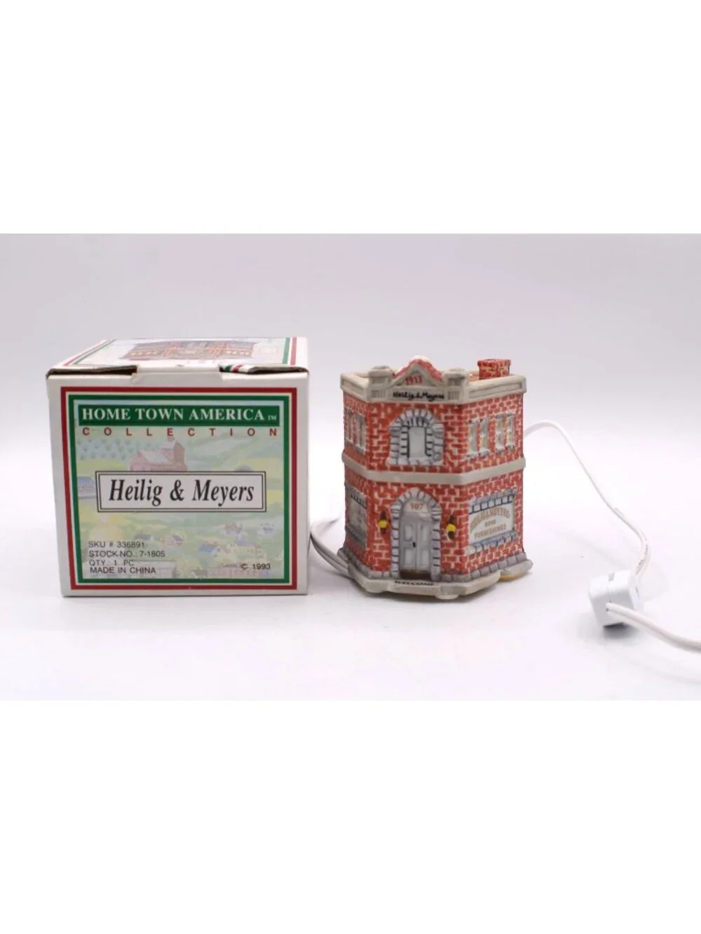Lighted Light Home Town America Heilig & Meyers 1993 Home Furnishings Building